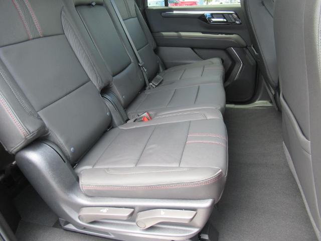 2025 Chevrolet Suburban Vehicle Photo in LEESBURG, FL 34788-4022