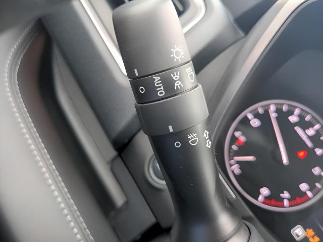 2025 Subaru Ascent Vehicle Photo in Green Bay, WI 54304