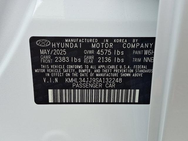 2025 Hyundai SONATA Hybrid Vehicle Photo in Philadelphia, PA 19116