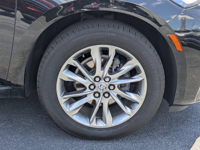 2024 Buick Enclave Vehicle Photo in BRUNSWICK, GA 31525-1881