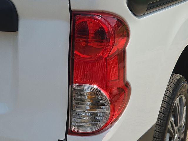 2014 Nissan NV200 Vehicle Photo in WATERTOWN, CT 06795-3318