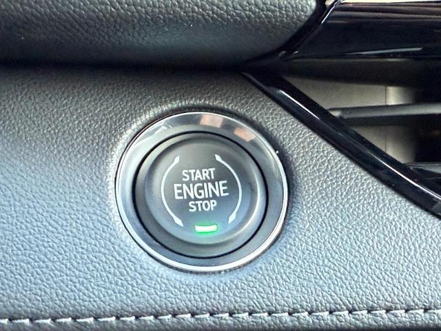 2025 Buick Enclave Vehicle Photo in COLUMBIA, MO 65203-3903