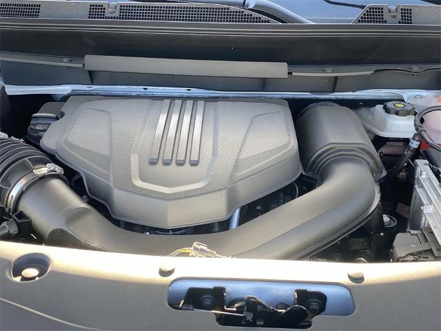 2025 Buick Enclave Vehicle Photo in GOODYEAR, AZ 85338-1310