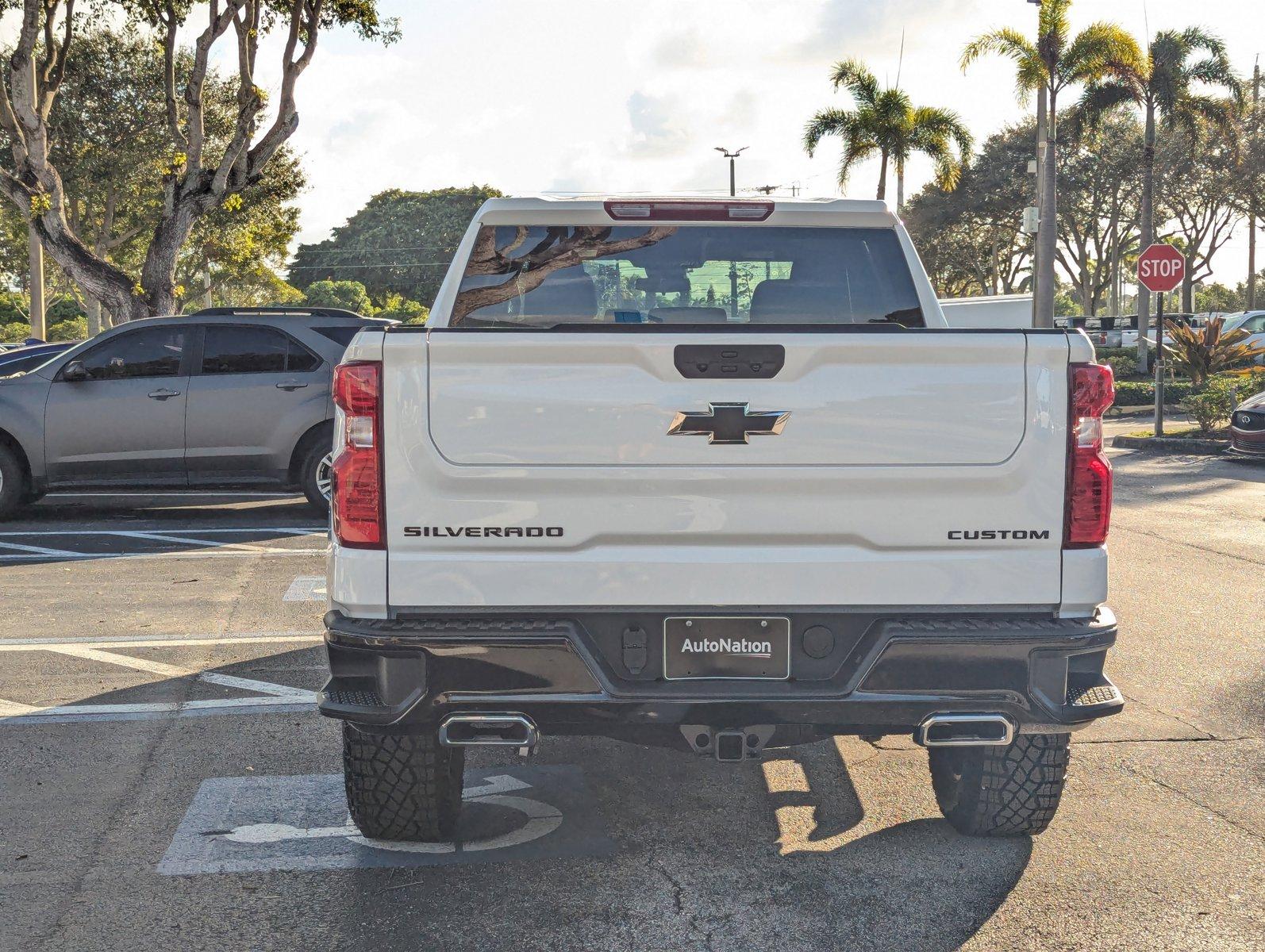 2025 Chevrolet Silverado 1500 Vehicle Photo in GREENACRES, FL 33463-3207