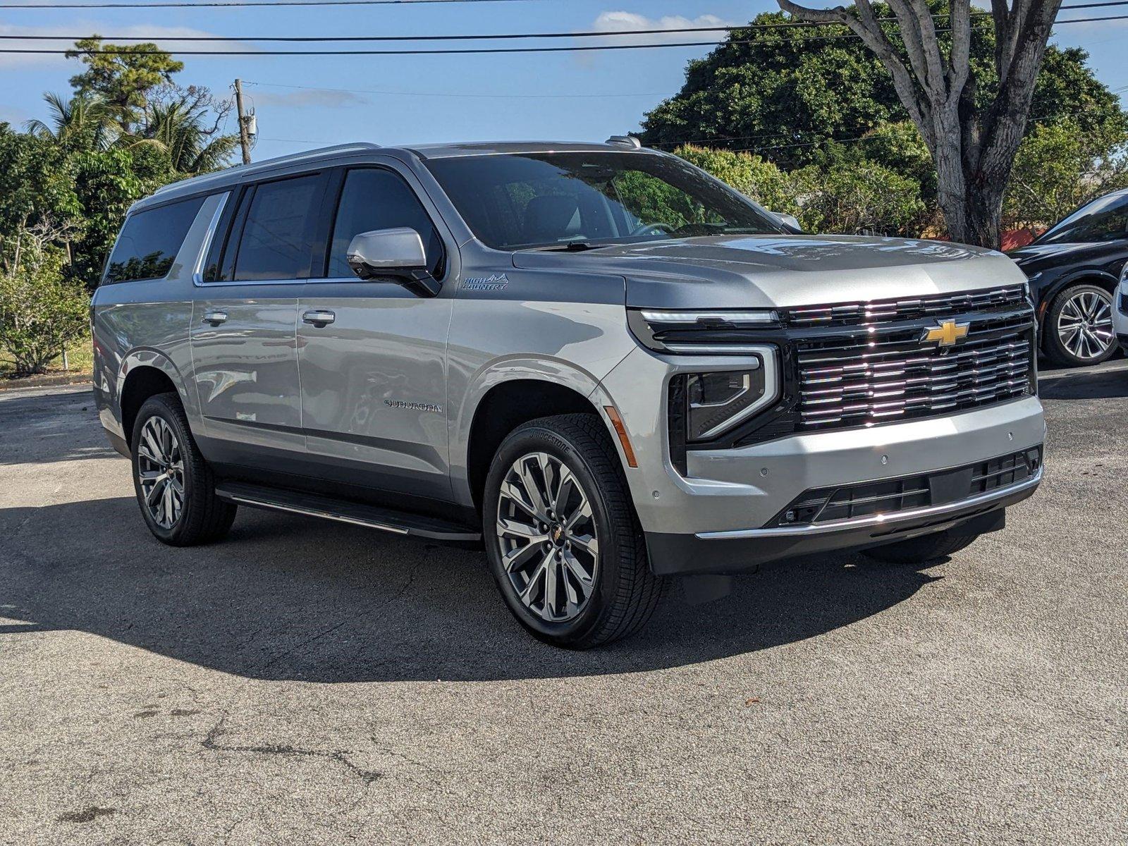 2025 Chevrolet Suburban Vehicle Photo in GREENACRES, FL 33463-3207