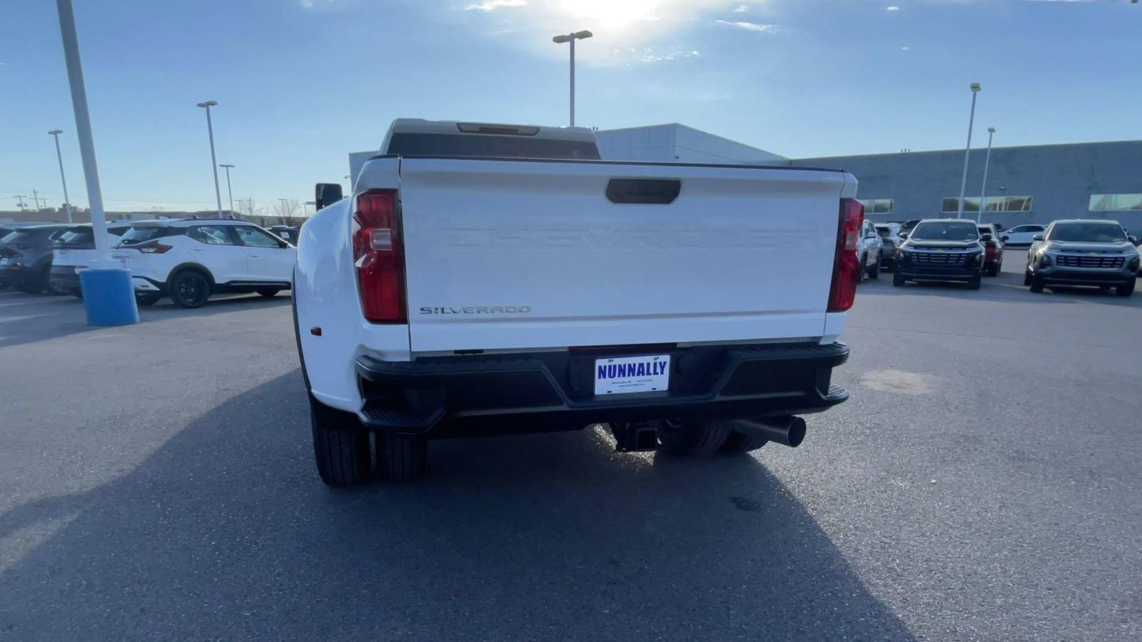 2025 Chevrolet Silverado 3500 HD Vehicle Photo in BENTONVILLE, AR 72712-4322