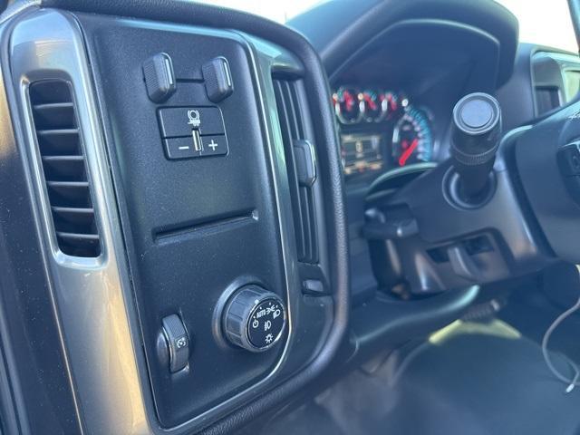 2016 Chevrolet Silverado 1500 Vehicle Photo in VENTURA, CA 93003-8585