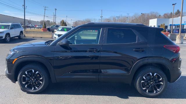 2022 Chevrolet Trailblazer Vehicle Photo in MOON TOWNSHIP, PA 15108-2571