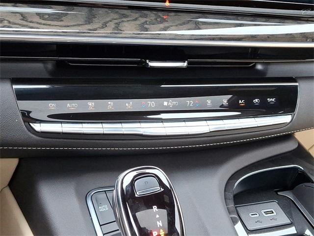 2024 Cadillac Escalade Vehicle Photo in ALLENTOWN, PA 18103-7399