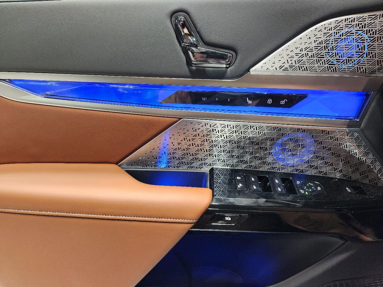 2025 BMW i7 Vehicle Photo in GRAPEVINE, TX 76051