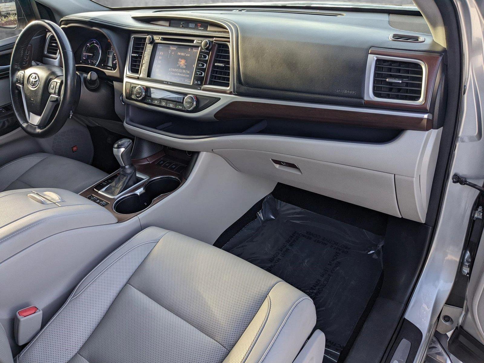 2015 Toyota Highlander Hybrid Vehicle Photo in Davie, FL 33331