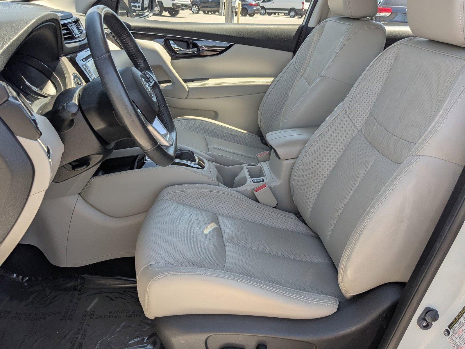 2018 Nissan Rogue Sport Vehicle Photo in St. Petersburg, FL 33713