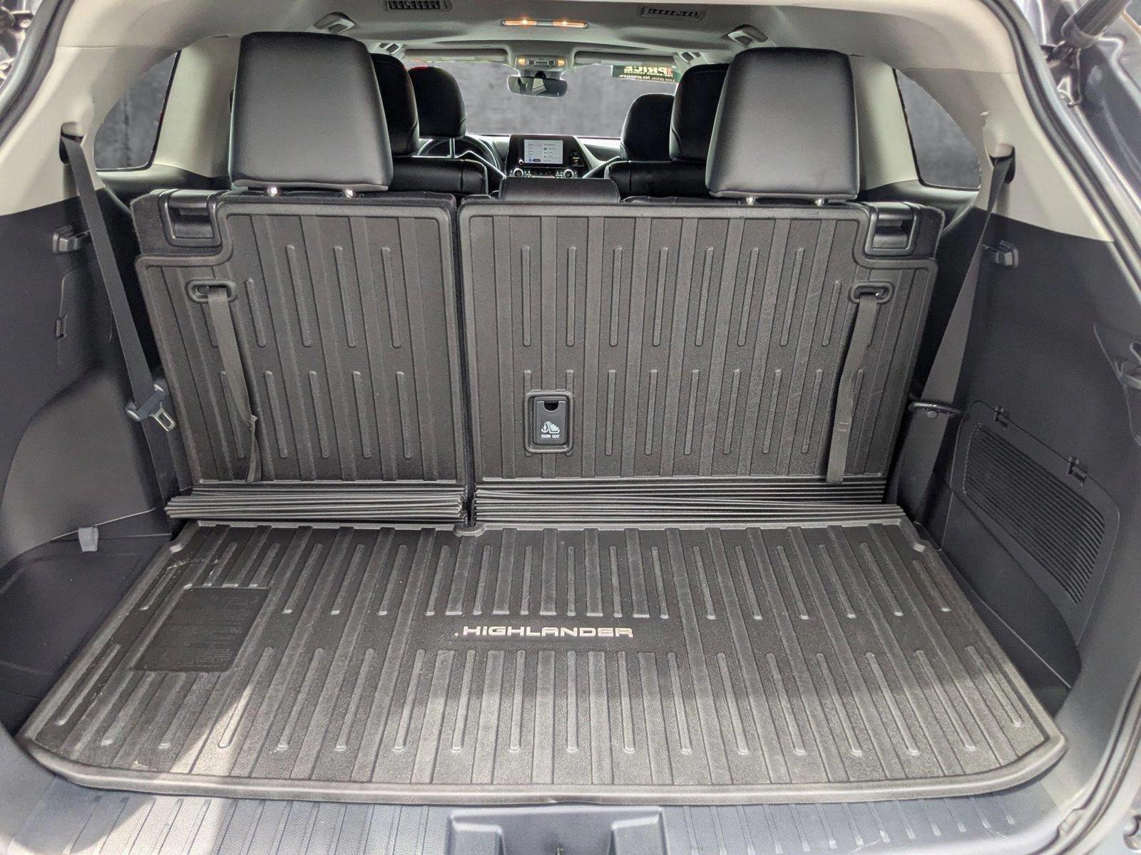2023 Toyota Highlander Vehicle Photo in Panama City, FL 32401