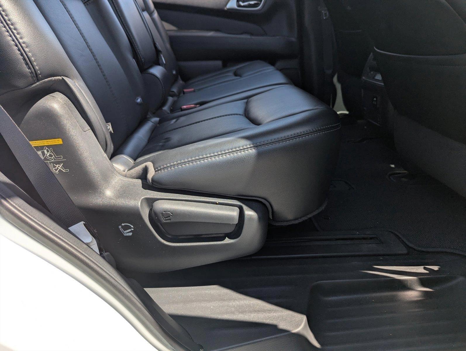 2017 Nissan Pathfinder Vehicle Photo in Ft. Myers, FL 33907