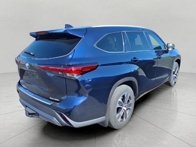 2022 Toyota Highlander Vehicle Photo in Oshkosh, WI 54904