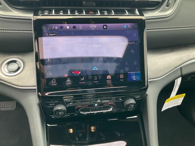 2025 Jeep Grand Cherokee Vehicle Photo in Kaukauna, WI 54130