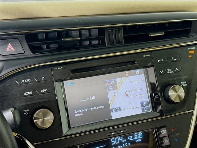 2015 Toyota Avalon Hybrid Vehicle Photo in Everett, WA 98204