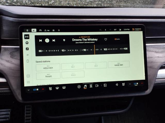 2023 Rivian R1S Vehicle Photo in San Antonio, TX 78230-1001
