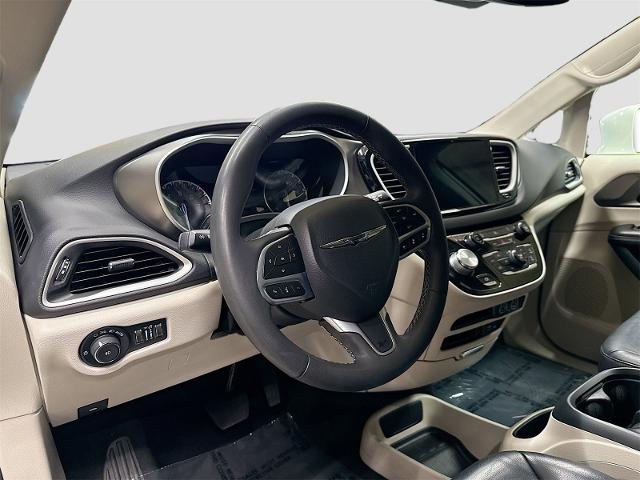 2022 Chrysler Pacifica Vehicle Photo in EVERETT, WA 98203-5662