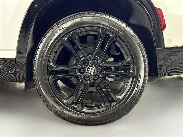 2025 Buick Enclave Vehicle Photo in PUYALLUP, WA 98371-4149
