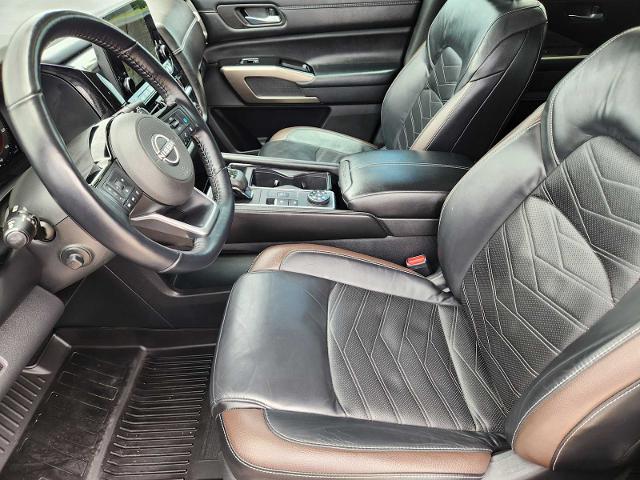 2022 Nissan Pathfinder Vehicle Photo in DENTON, TX 76210-9321