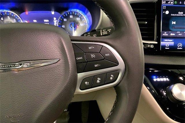 2022 Chrysler Pacifica Vehicle Photo in KANSAS CITY, MO 64114-4502