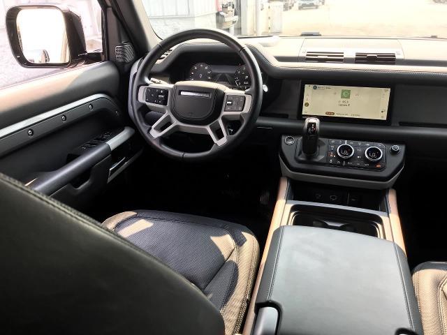 2024 Land Rover Defender Vehicle Photo in GREEN BAY, WI 54303-3330