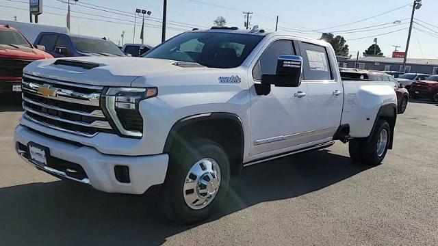 2025 Chevrolet Silverado 3500 HD Vehicle Photo in MIDLAND, TX 79703-7718