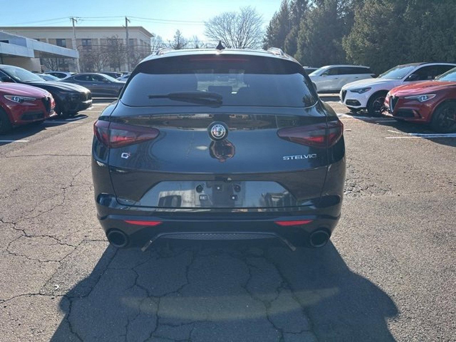 2022 Alfa Romeo Stelvio Vehicle Photo in Willow Grove, PA 19090