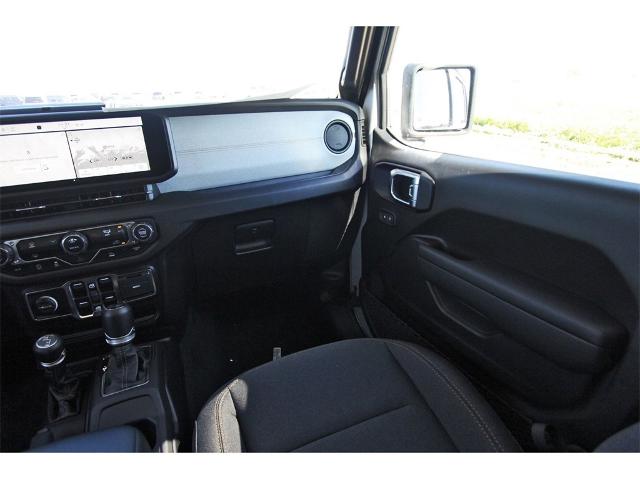 2024 Jeep Wrangler Vehicle Photo in ROSENBERG, TX 77471