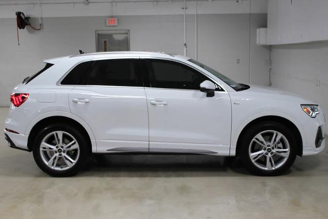 2024 Audi Q3 Vehicle Photo in SUGAR LAND, TX 77478