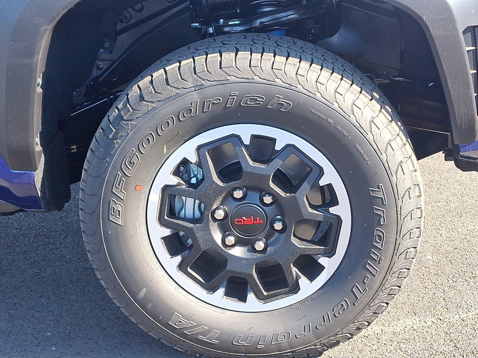 2025 Toyota Tacoma 4WD Vehicle Photo in Harrisburg, PA 17111