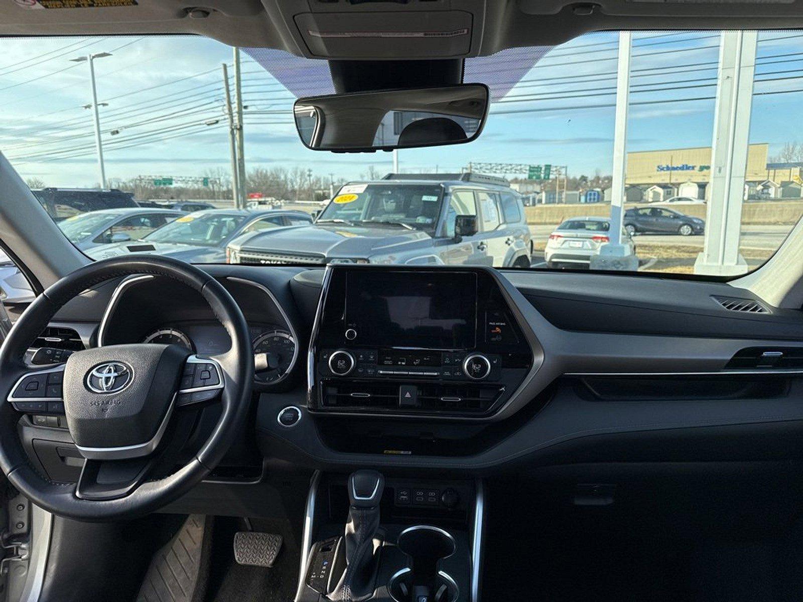 2023 Toyota Highlander Vehicle Photo in Harrisburg, PA 17111
