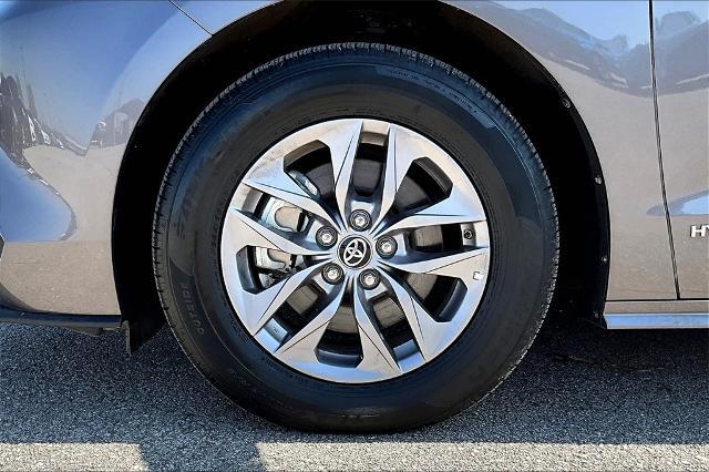 2021 Toyota Sienna Vehicle Photo in Tulsa, OK 74145