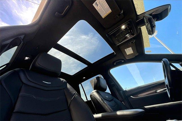 2024 Cadillac XT6 Vehicle Photo in TOPEKA, KS 66609-0000