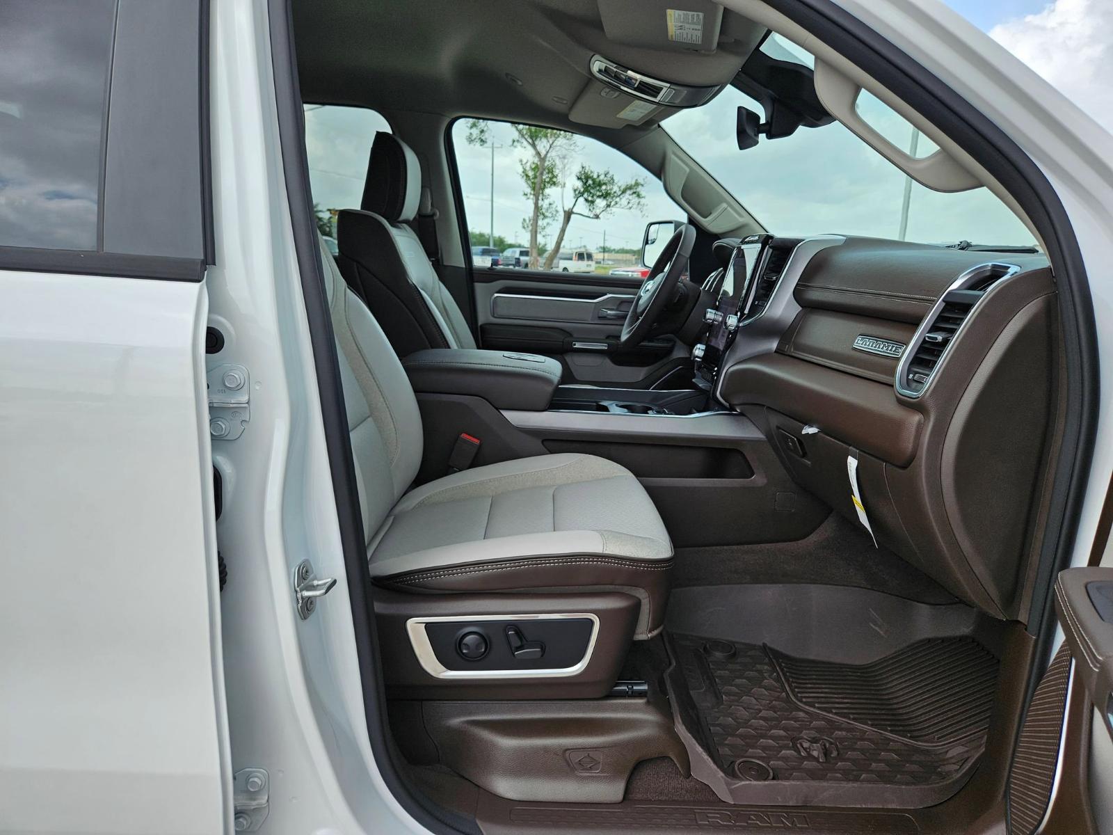 2025 Ram 1500 Vehicle Photo in Seguin, TX 78155