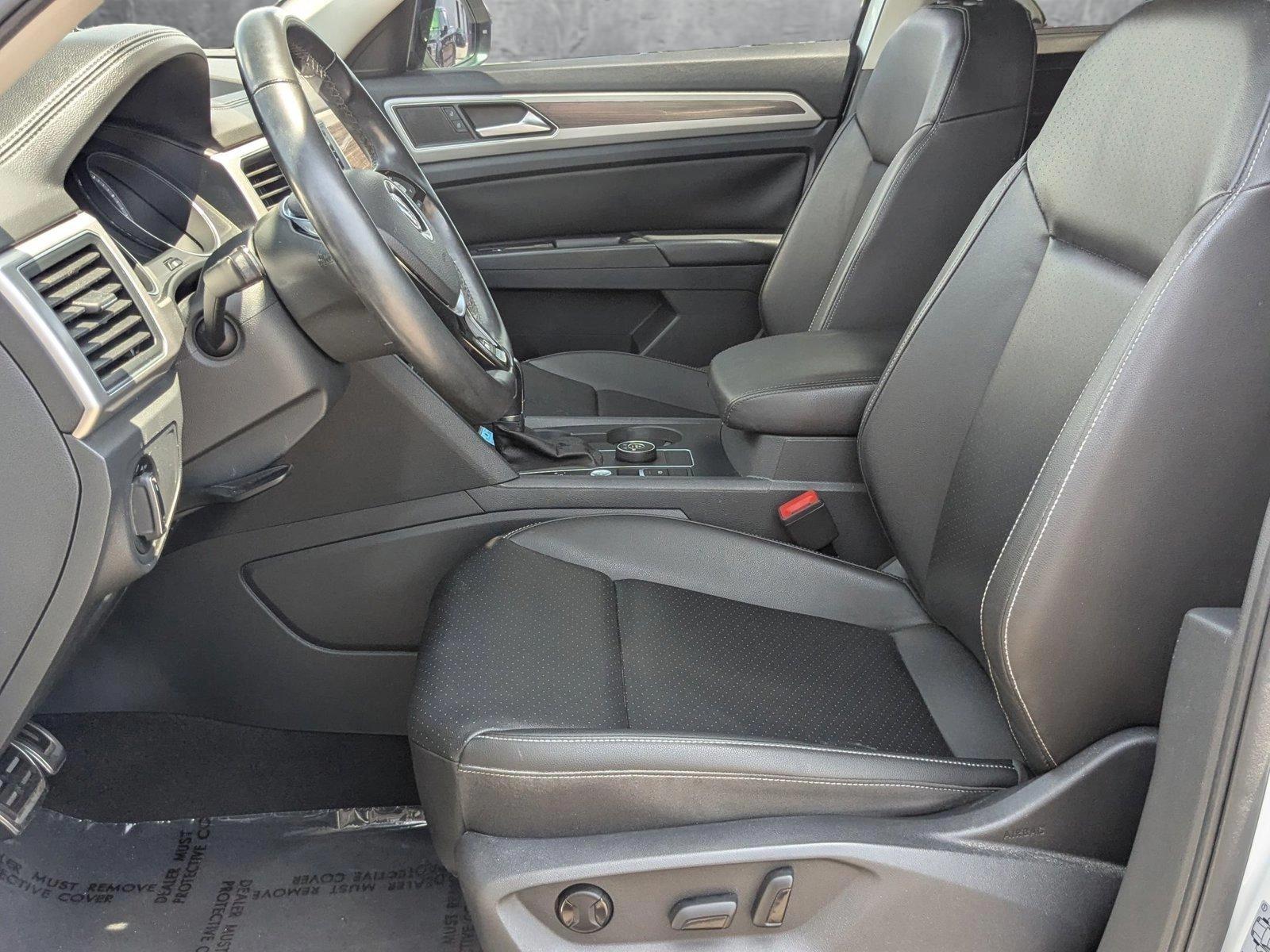 2019 Volkswagen Atlas Vehicle Photo in St. Petersburg, FL 33713