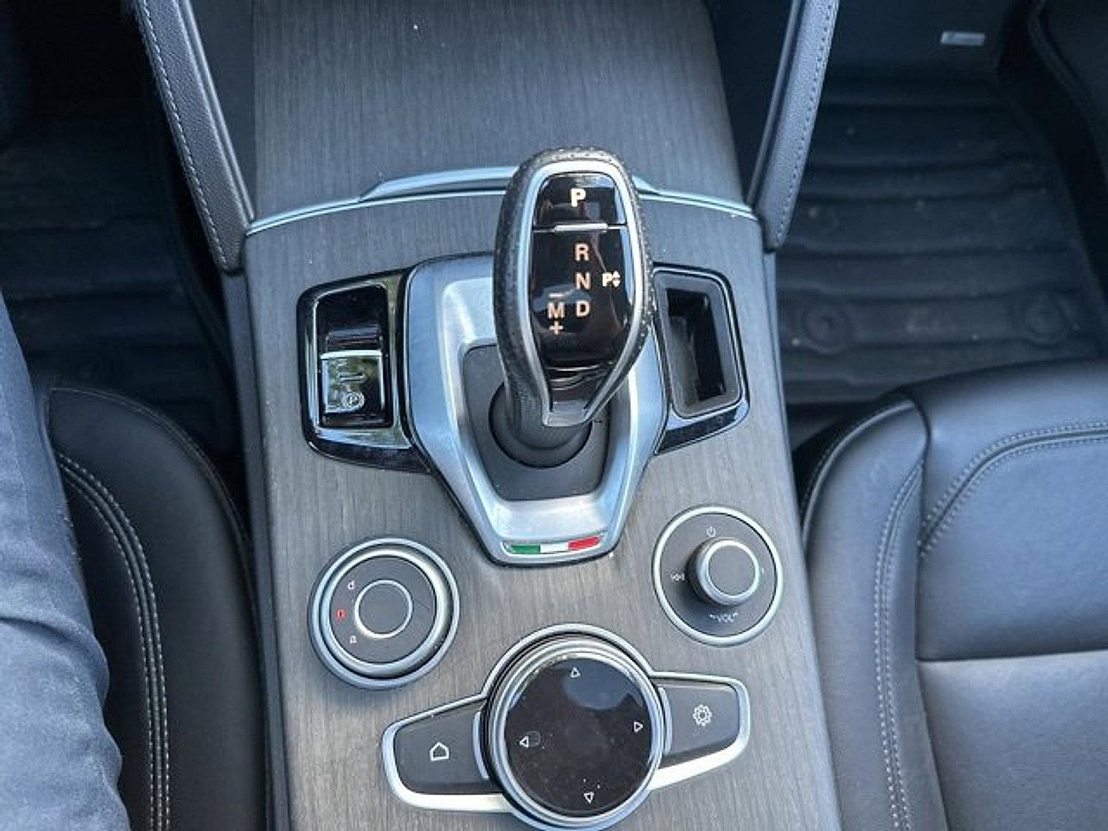 2022 Alfa Romeo Stelvio Vehicle Photo in Willow Grove, PA 19090