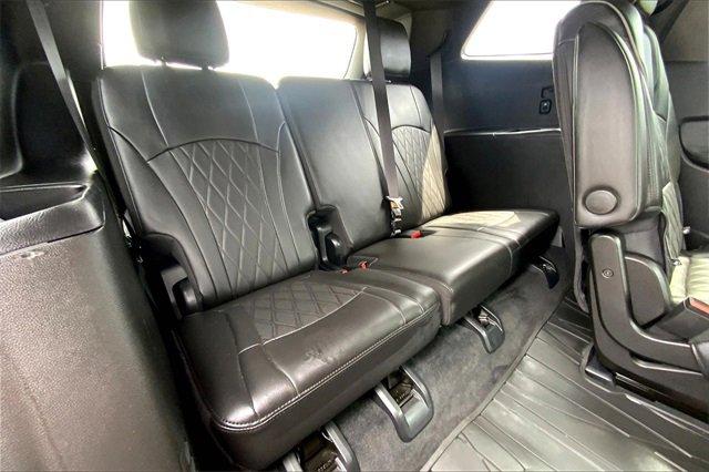 2024 Buick Enclave Vehicle Photo in TOPEKA, KS 66609-0000