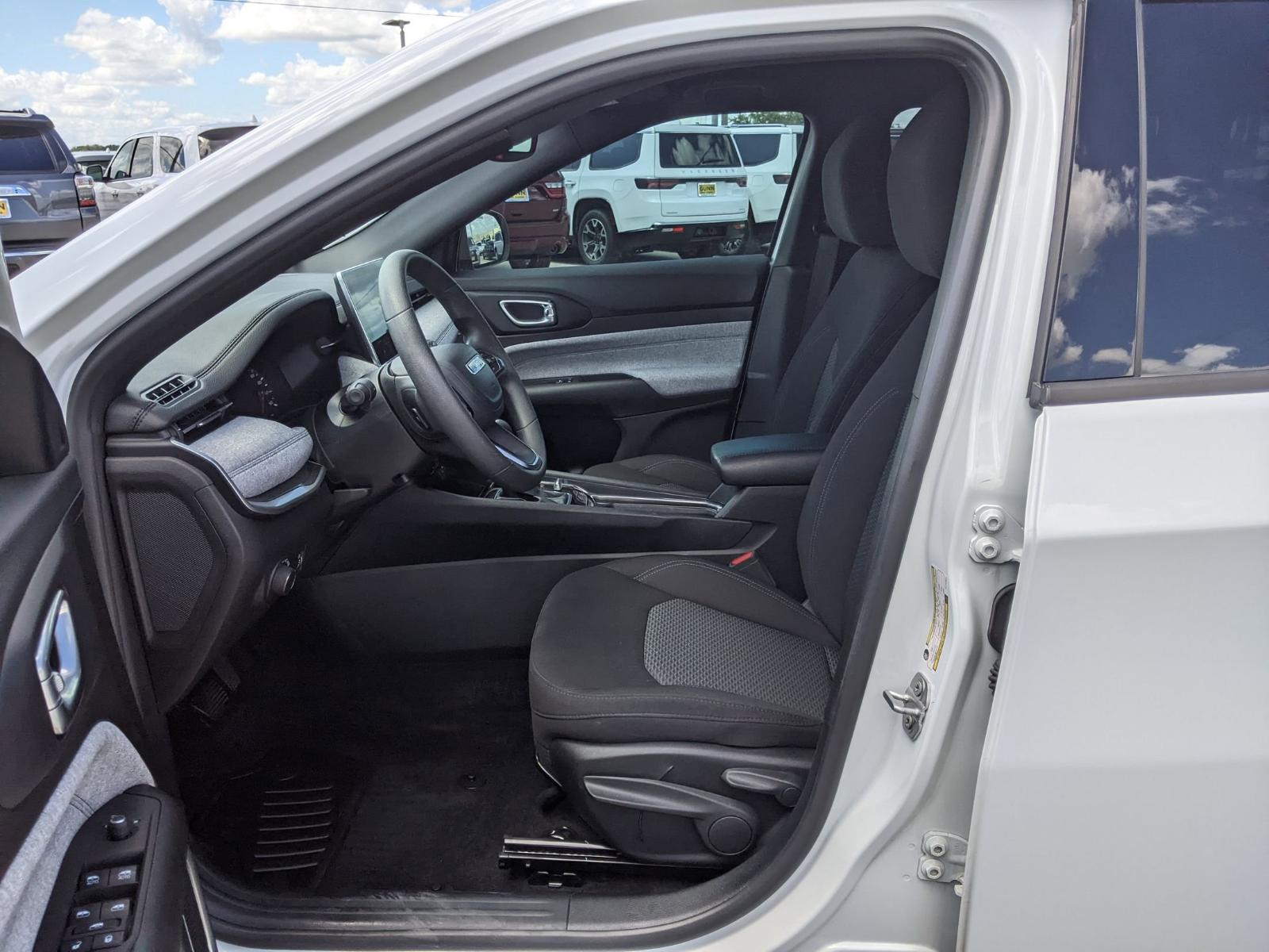2024 Jeep Compass Vehicle Photo in Seguin, TX 78155