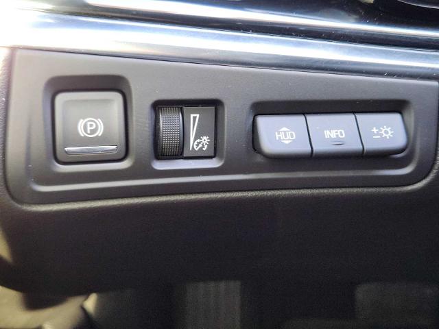 2022 Cadillac XT6 Vehicle Photo in DENTON, TX 76210-9321