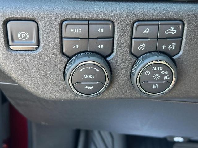 2025 Chevrolet Silverado 1500 Vehicle Photo in COLUMBIA, MO 65203-3903