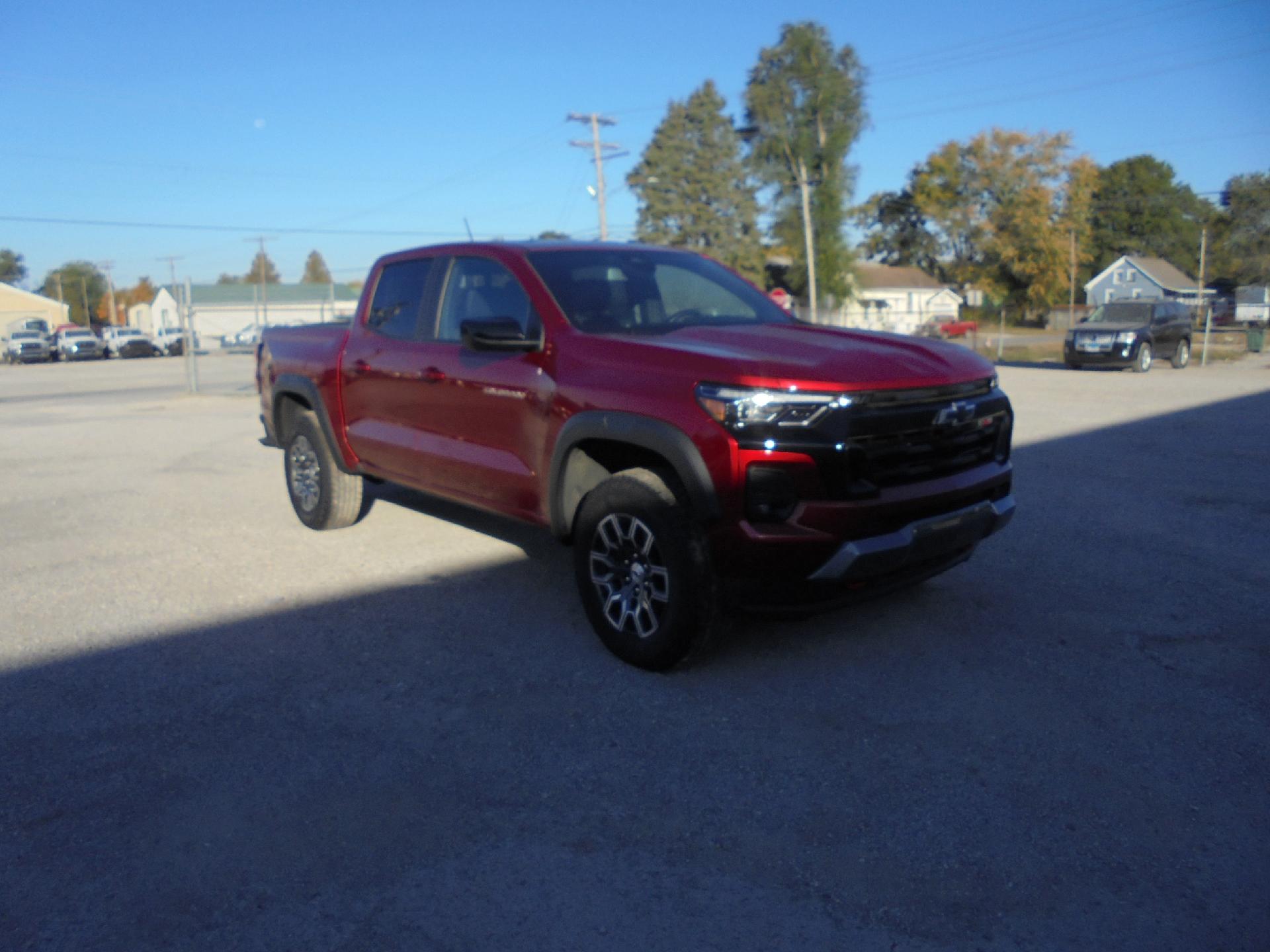 2023 Chevrolet Colorado Z71 photo 3