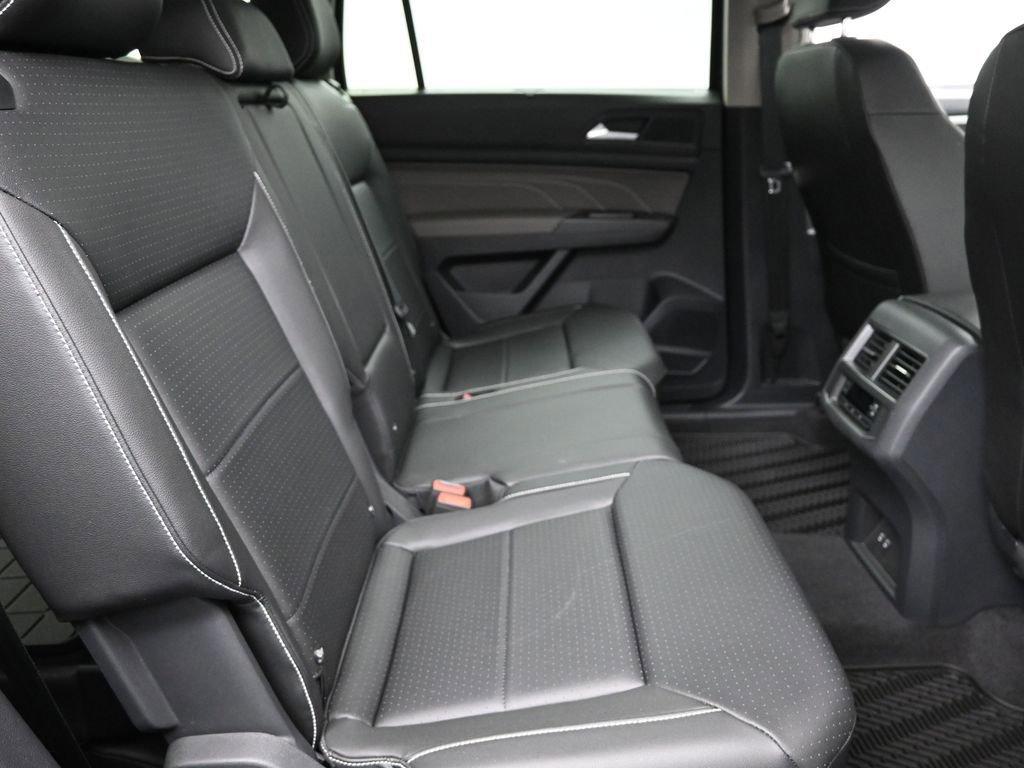 2023 Volkswagen Atlas Vehicle Photo in Marion, IA 52302