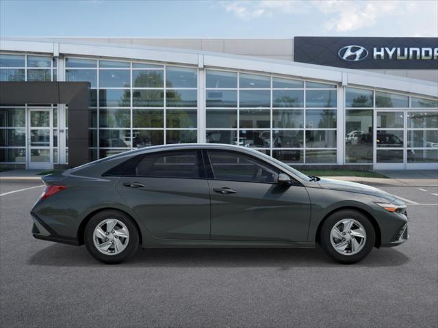 2025 Hyundai ELANTRA Vehicle Photo in Peoria, IL 61615