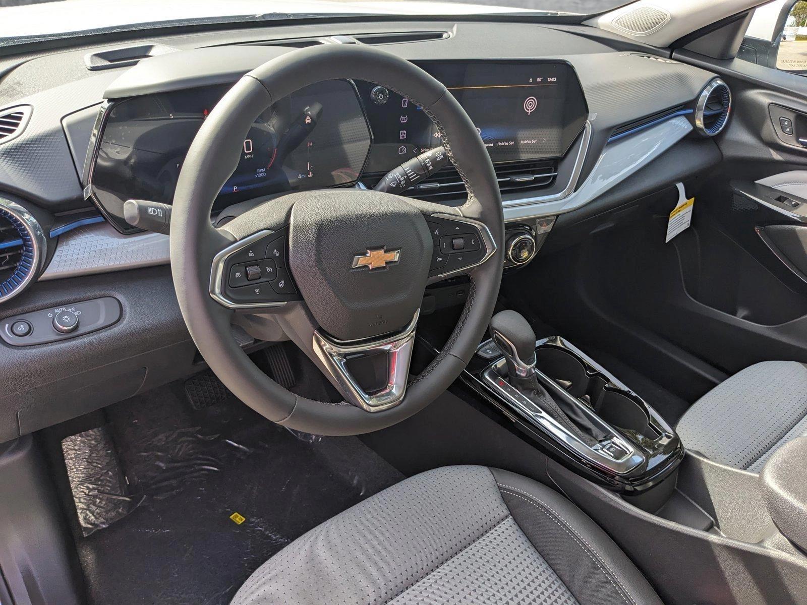 2025 Chevrolet Trax Vehicle Photo in GREENACRES, FL 33463-3207