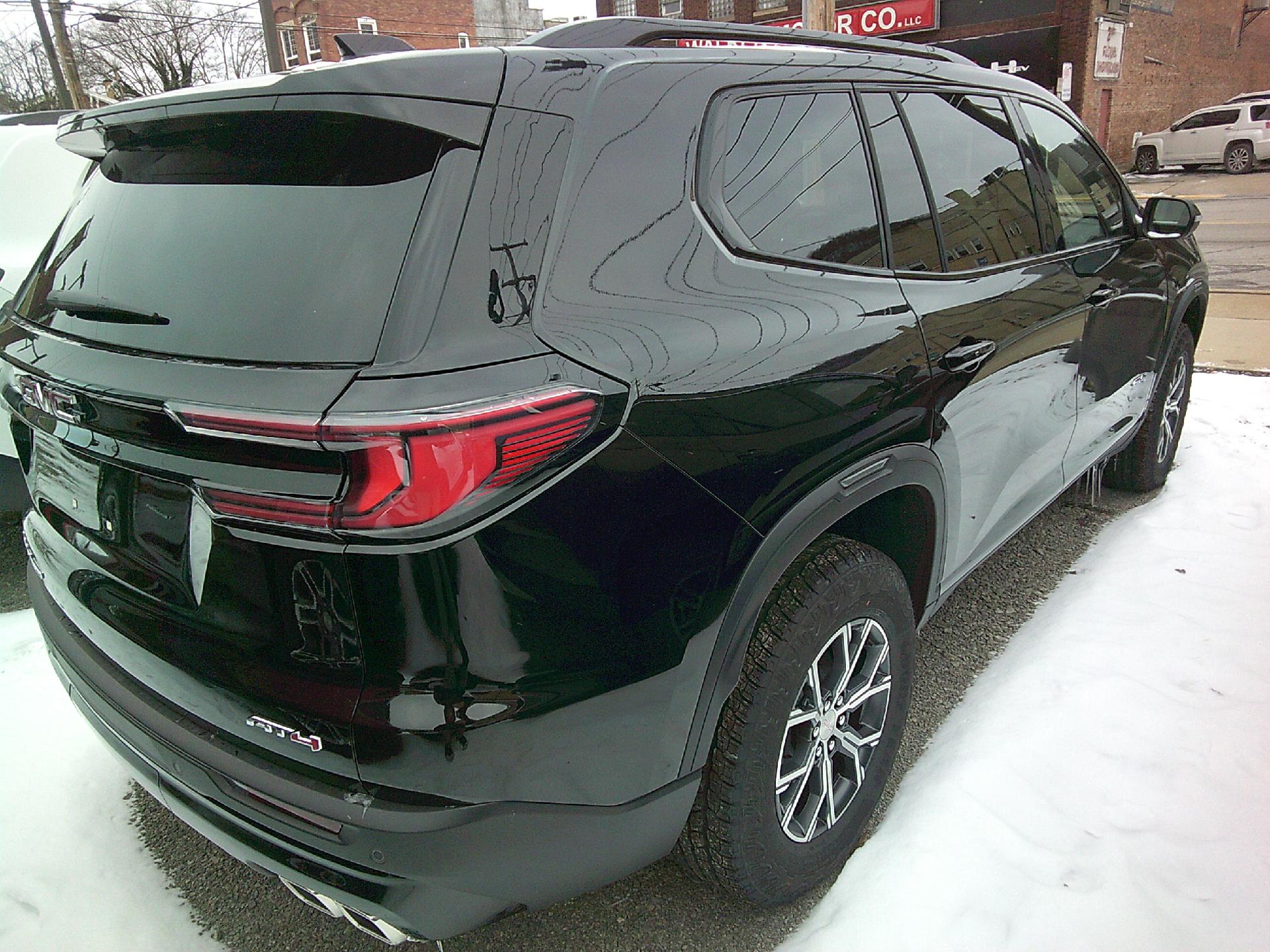 2025 GMC Acadia Vehicle Photo in KITTANNING, PA 16201-1536