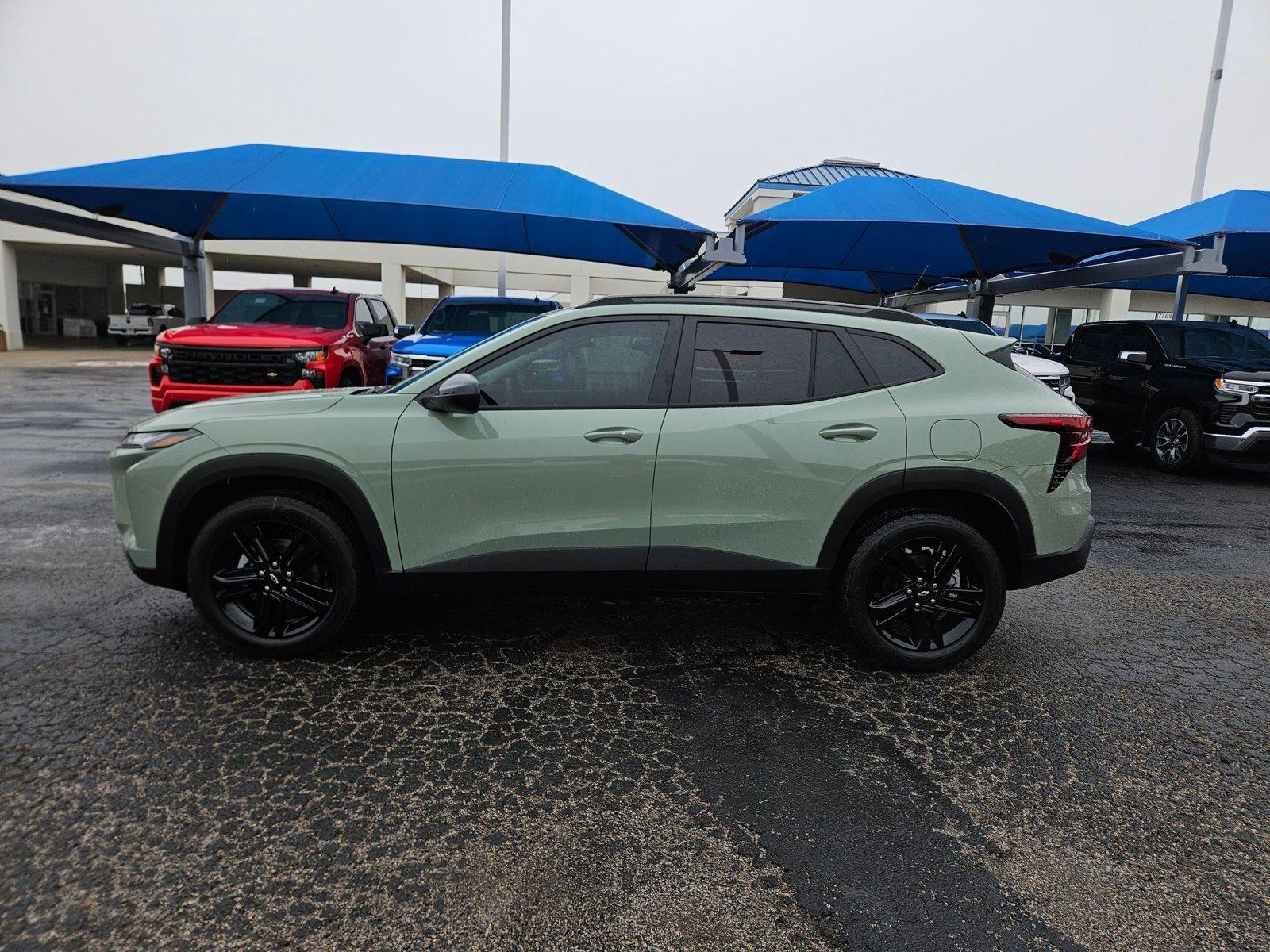 2025 Chevrolet Trax Vehicle Photo in NORTH RICHLAND HILLS, TX 76180-7199