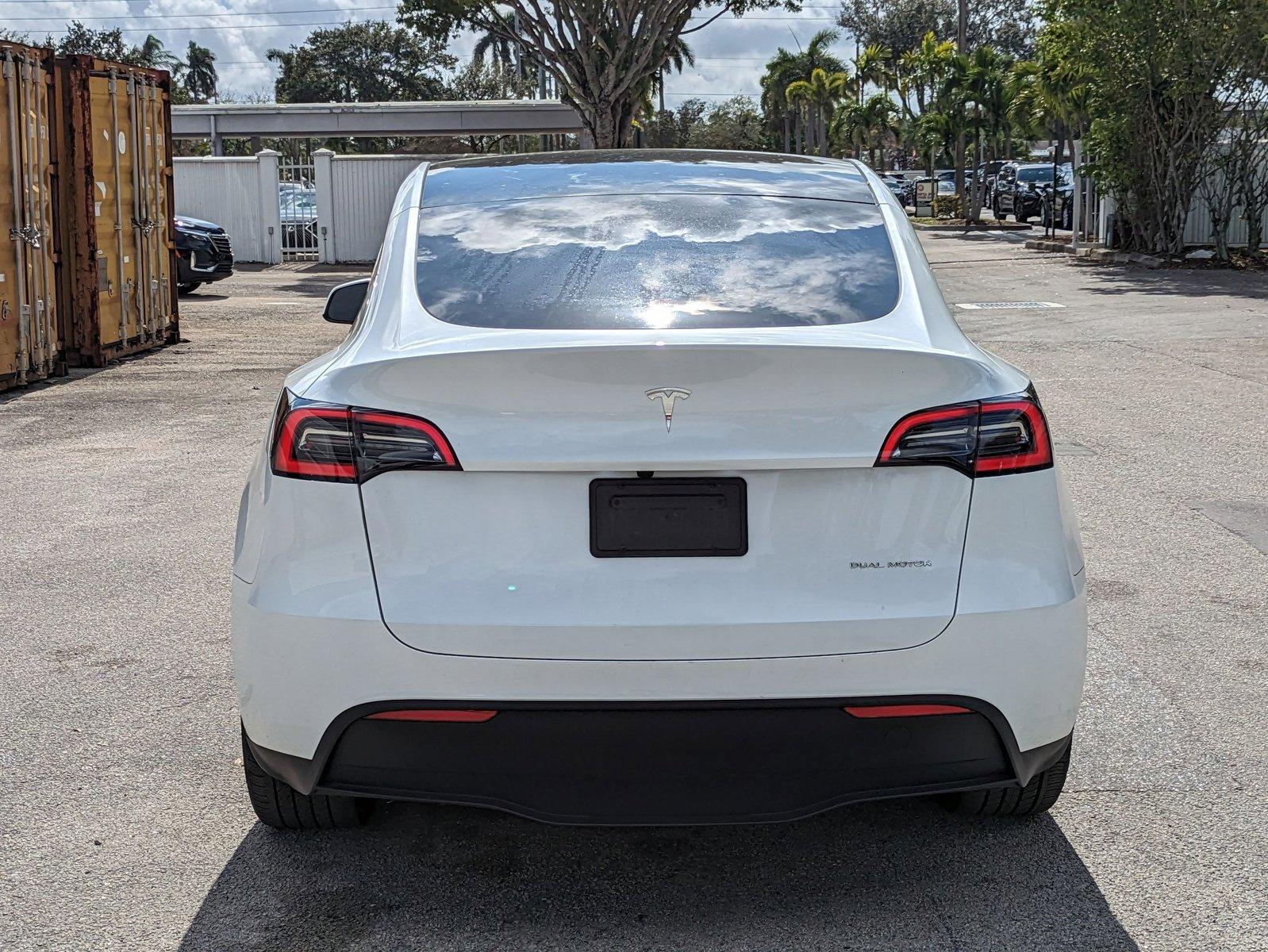 2023 Tesla Model Y Vehicle Photo in GREENACRES, FL 33463-3207