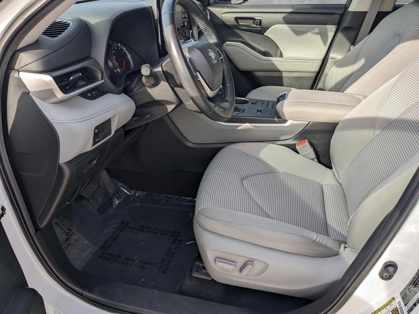 2022 Toyota Highlander Vehicle Photo in Davie, FL 33331